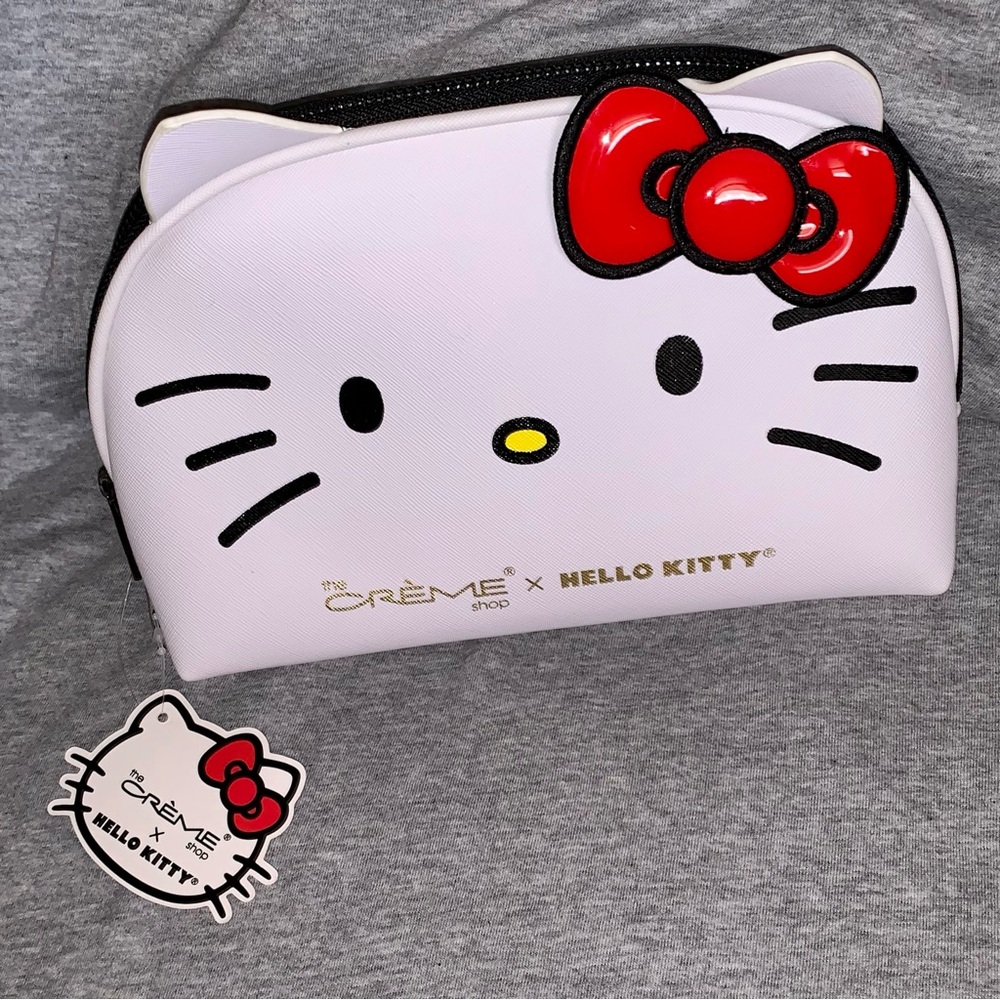 BNWT, The Crème Shop x Hello Kitty Dome Makeup Travel Pouch - Limited Edition.